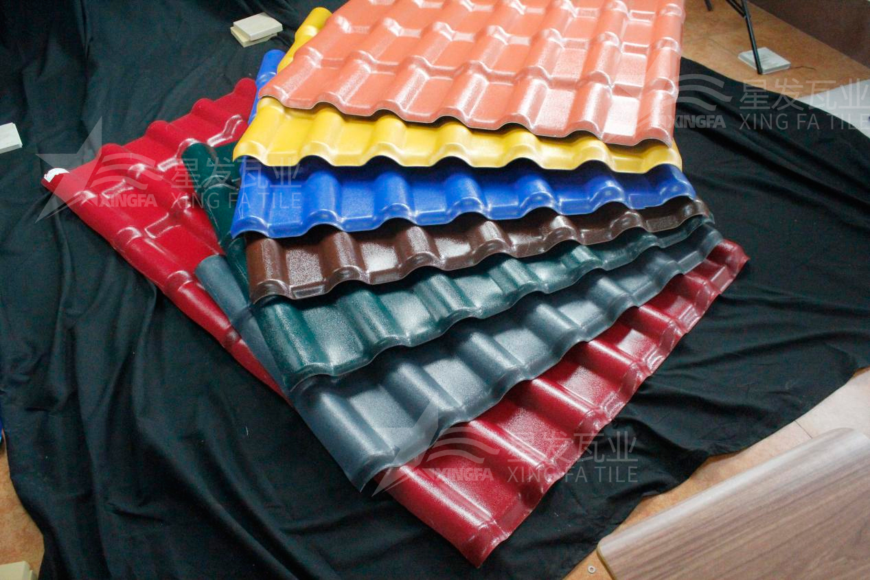 防腐屋面瓦廠家生產(chǎn)的樹脂瓦有哪3大必不可少的優(yōu)點？