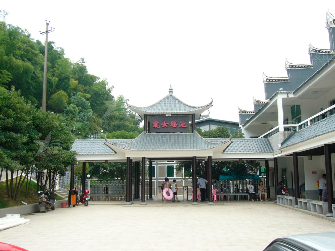 屋頂材料合成樹脂瓦和不銹鋼瓦哪個好？選擇很重要！