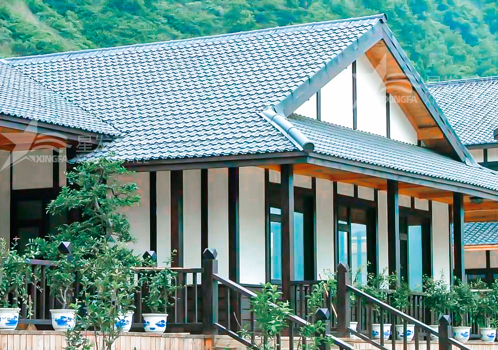 抵御炎炎夏日，用合成樹脂瓦為涼亭加裝“遮陽傘”