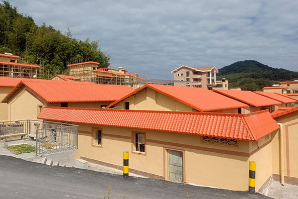 樹脂瓦的壽命，質(zhì)量與維護的秘密