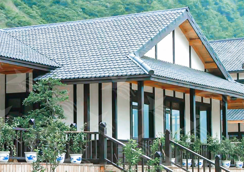 想購(gòu)買材質(zhì)好的屋面瓦，到底選合成樹脂瓦好還是鋁瓦好？